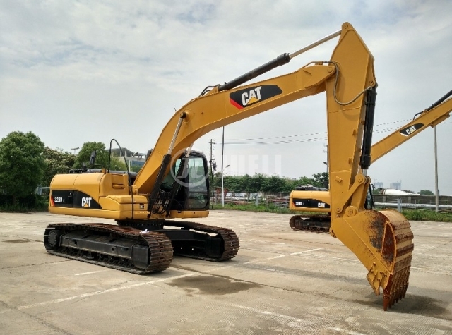 Caterpillar CAT323D