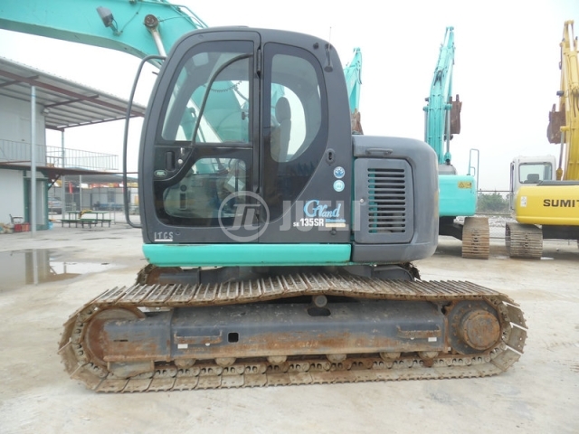 Kobelco SK135