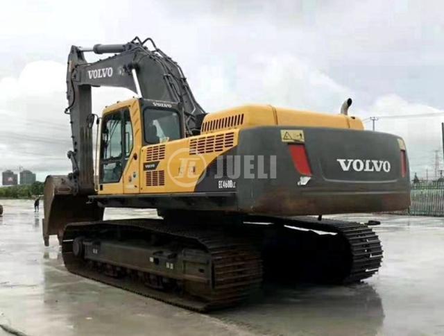 Volvo EC460B