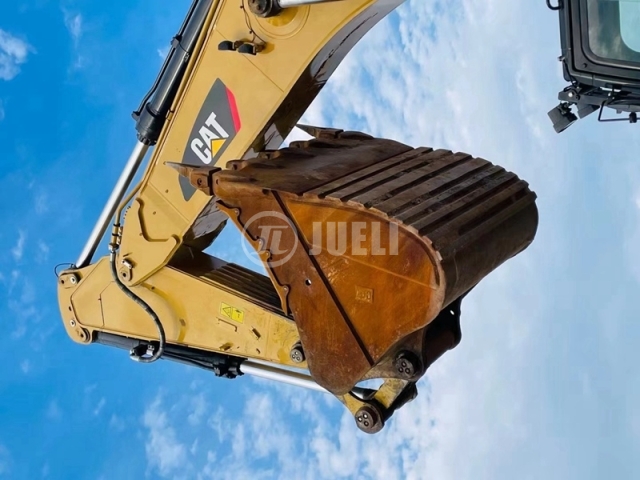 Caterpillar CAT390FL