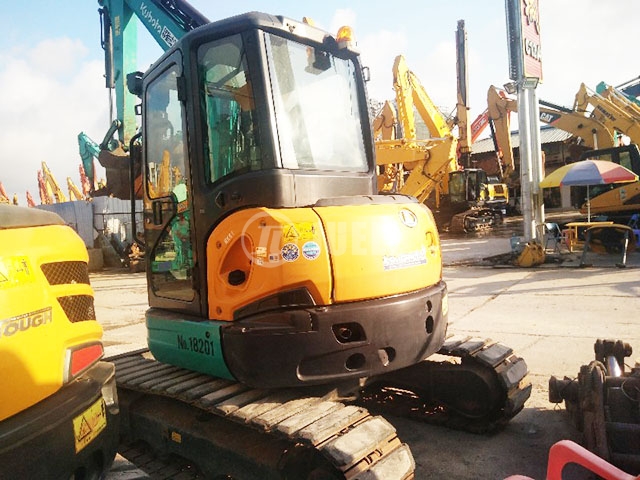 Kubota U40