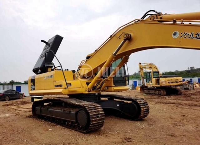 Komatsu PC300-7