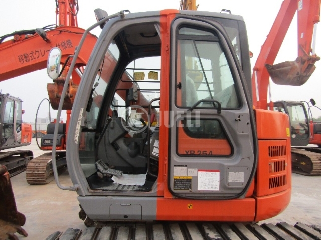 Hitachi ZX75US