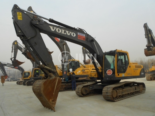 Volvo EC240B