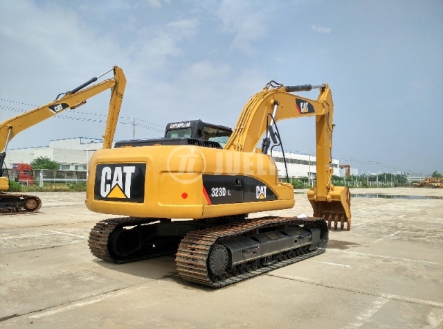 Caterpillar CAT323D