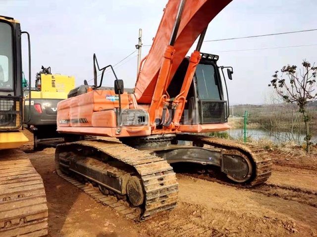 Doosan DX380