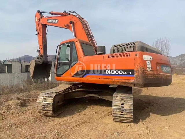 Doosan DH300-7