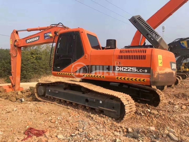 Doosan DH225-9