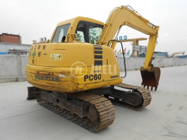 Komatsu PC60-7