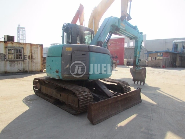 Kobelco SK75