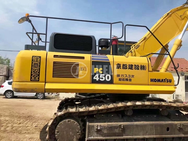 Komatsu PC450-8