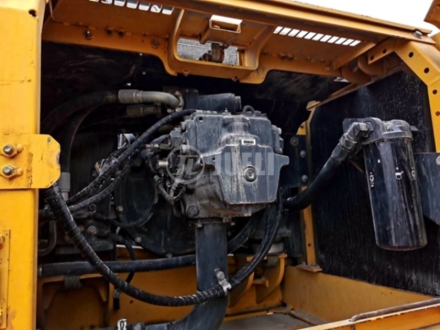 Komatsu PC300-7