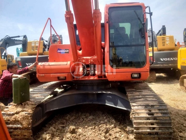 Doosan DH225-9