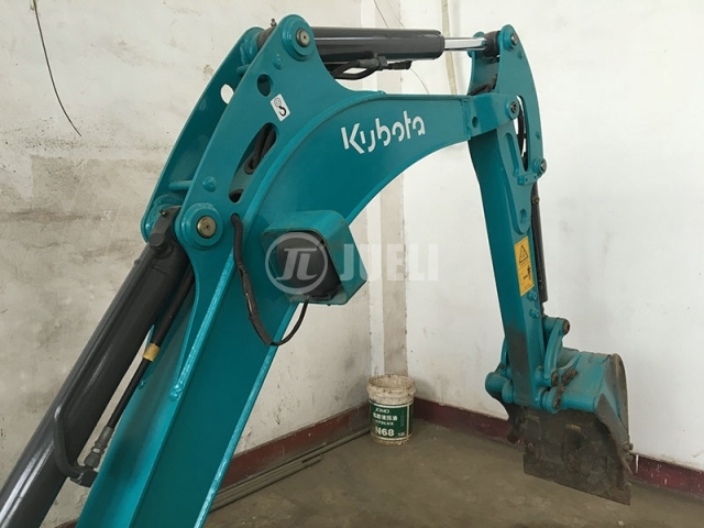 Kubota U17