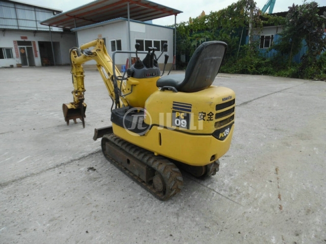 Komatsu PC09-1