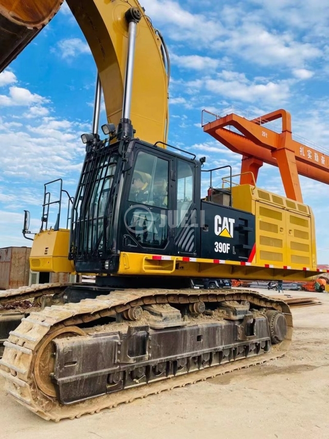 Caterpillar CAT390FL