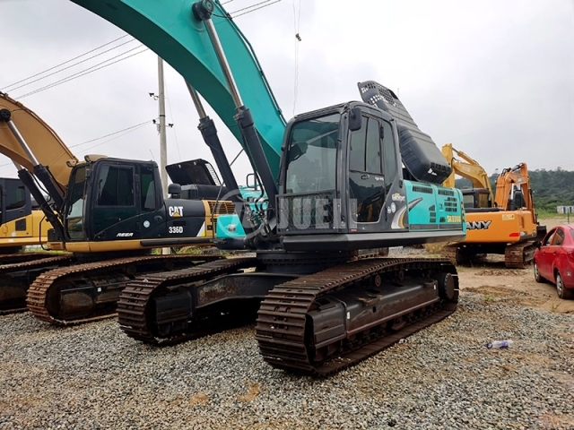 Kobelco SK330-8