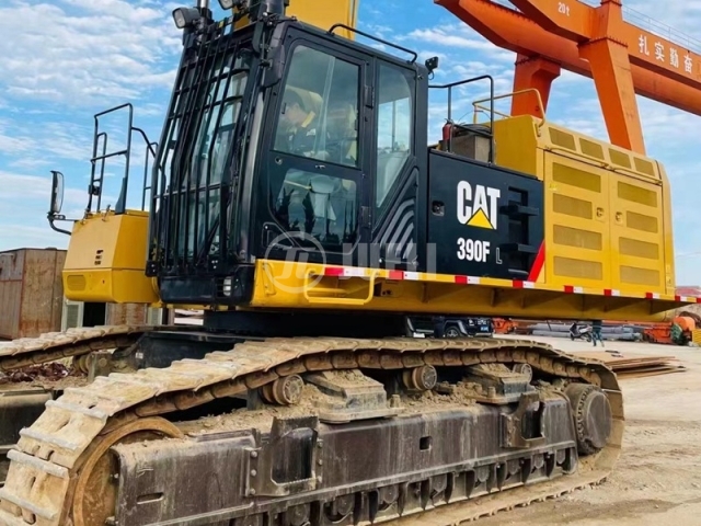 Caterpillar CAT390FL